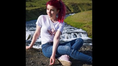 تنگ لباس ۾ فحش